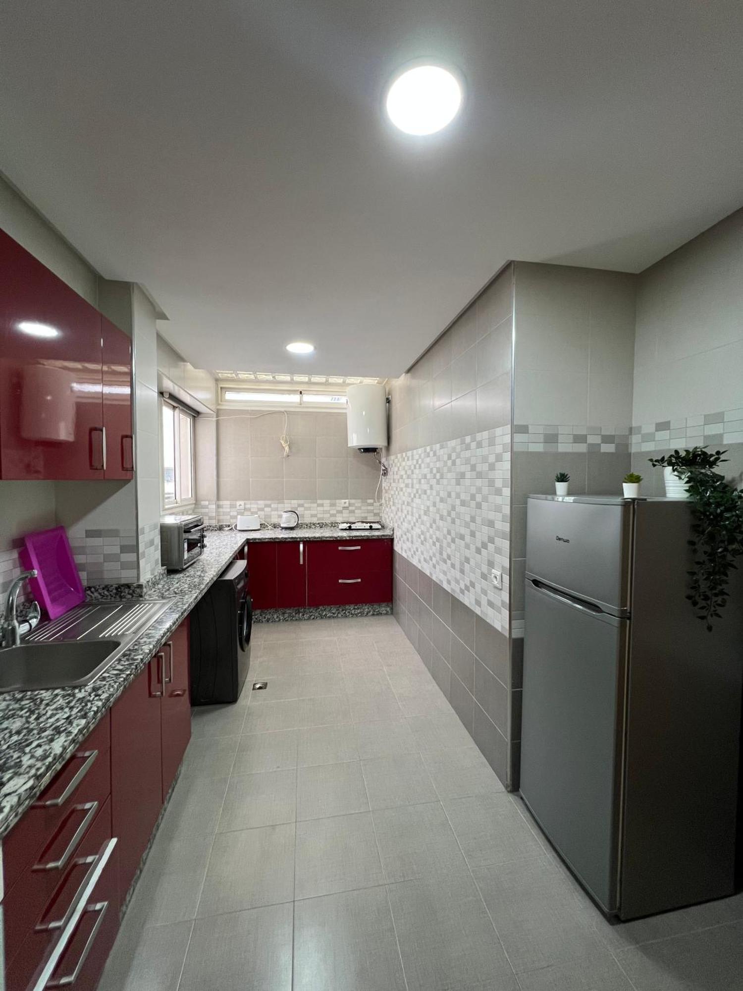 Suitouiss - Agdal 5 - A 2 Minutes De La Gare De Train Tgv Apartment *